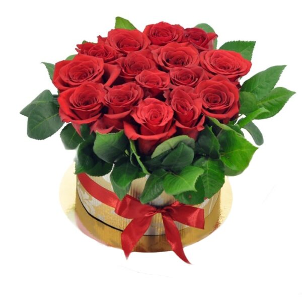 15 красных роз в коробке