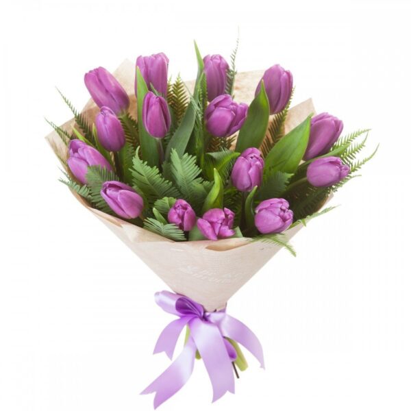 букет фиолетовых тюльпанов